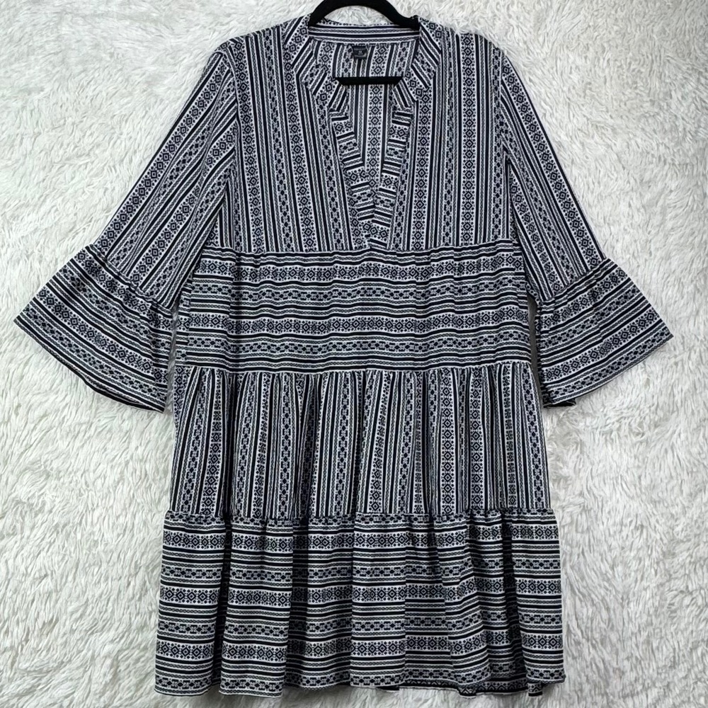 Esmara Black White Geometric Bell Sleeve Dress M